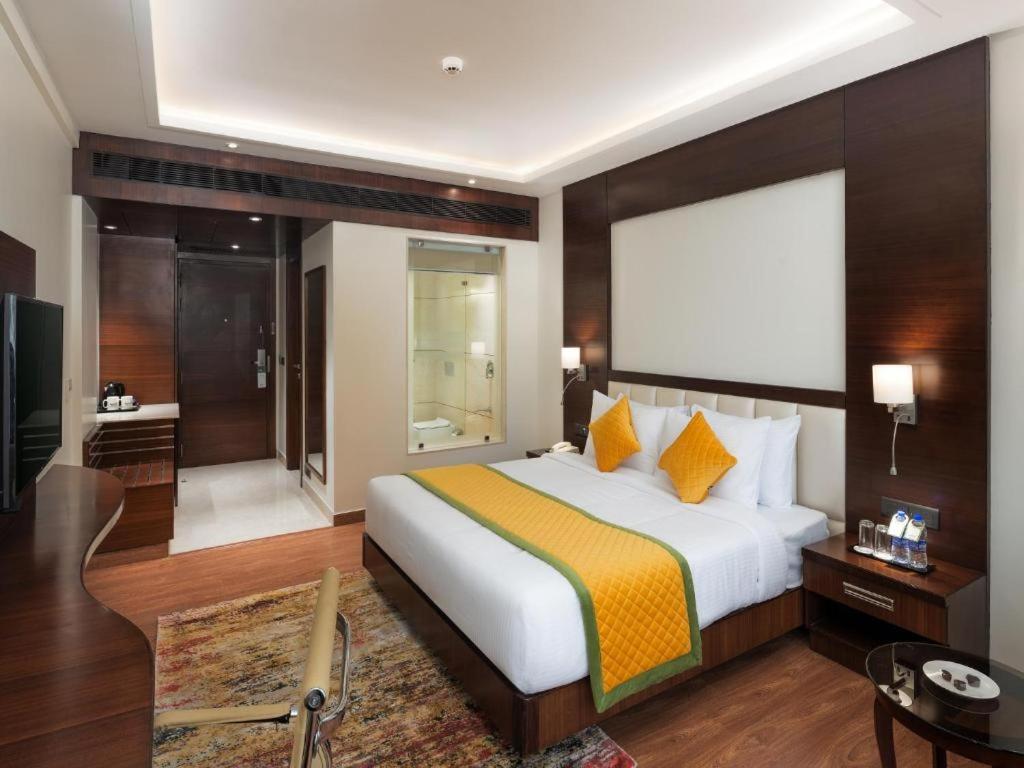 Hotel Tu Casa International Near Delhi Airport Нью-Дели Экстерьер фото